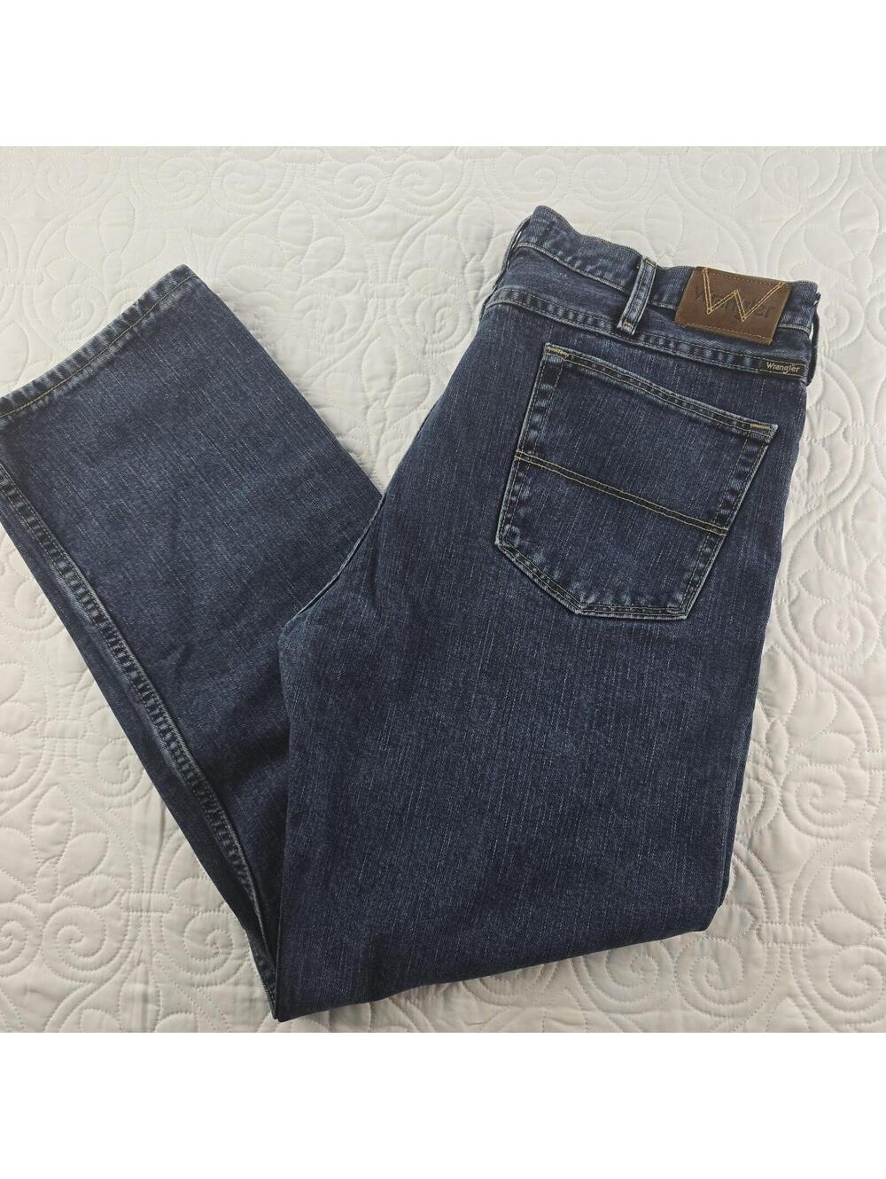 Wrangler Classic Blue Denim Straight Leg Medium Wash Jeans Size 36×30